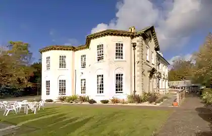 Exterior image of Woodside View care home in Caterham