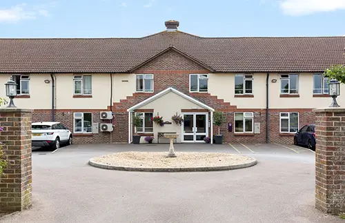 Exterior view of Darlington Court care home in Littlehampton