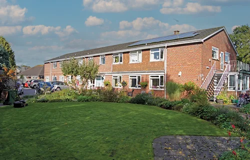 Exterior view of Glen Arun care home in Horsham