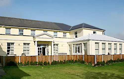 Exterior view of Mewsbrook House care home in Littlehampton