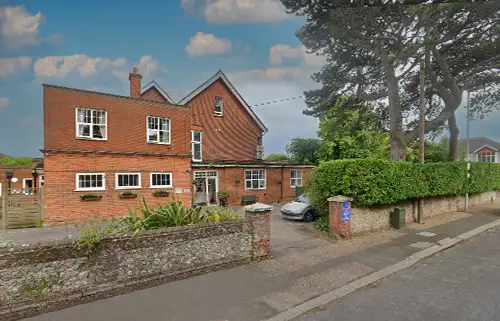 Exterior view of Wraysbury House care home in Worthing